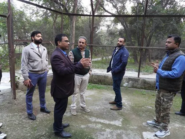 Union Minister of State for Environment Shri Kirti Vardhan Singh interacts with officials during his visit to review animal conservation initiatives at National Zoological Park, New Delhi.