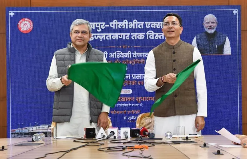 Union Railway Minister Ashwini Vaishnaw and Minister of State Jitin Prasada jointly flag off the extension of Gorakhpur-Pilibhit Express up to Izzatnagar (Bareilly) by waving green flags during a video conferencing event from Rail Bhawan, New Delhi.